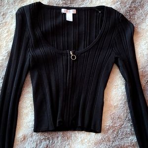 Black sleeve ribbed crop sweater